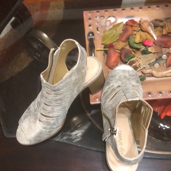 Bella- Vista Winter White Boots - Picture 8 of 8